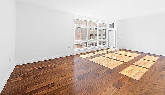 5th image of 440 Washington St APT 702