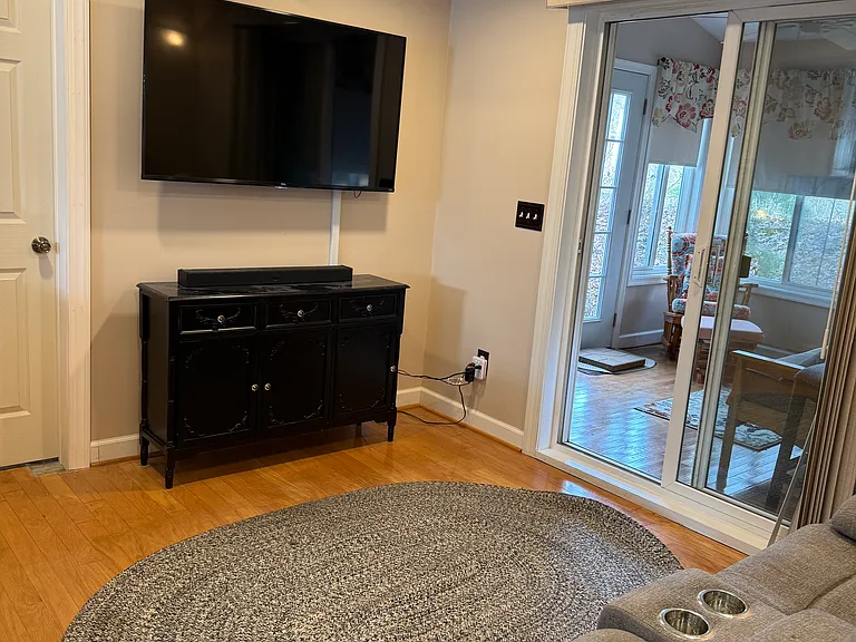 557 Half Moon Ct #1 — Photo 6