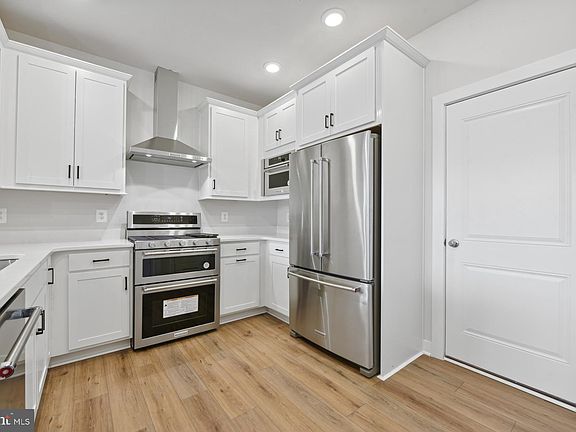 3rd image of 20815 Wood Quay Dr
