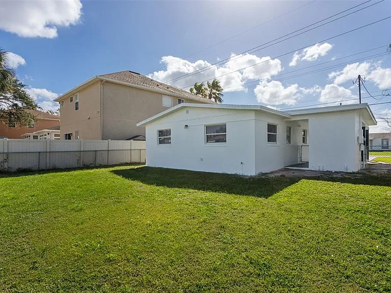 3819 W Gray St — Photo 12