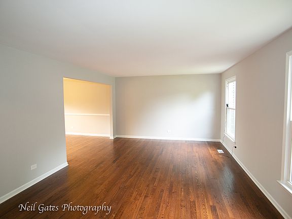 2nd image of 4300 Oakwood Ln