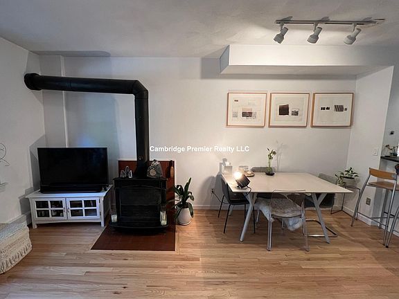 2nd image of 24A Bigelow St
