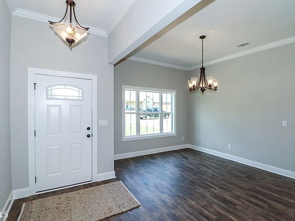 5th image of 219 Hunts Landing Dr