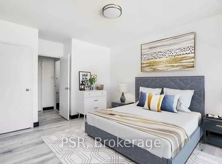 600 Eglinton Ave W #207 — Photo 4