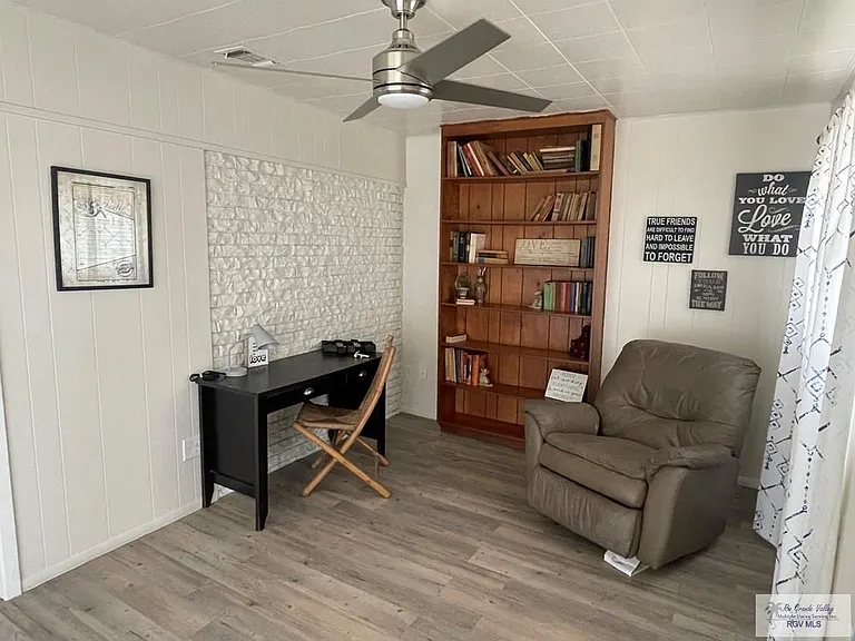 1617 E Los Ebanos Blvd — Photo 32