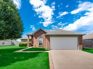 222 Amherst Dr, Forney, TX 75126