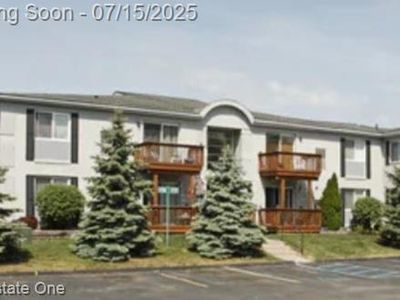 1762 Fort St #27, Trenton, MI, 48183