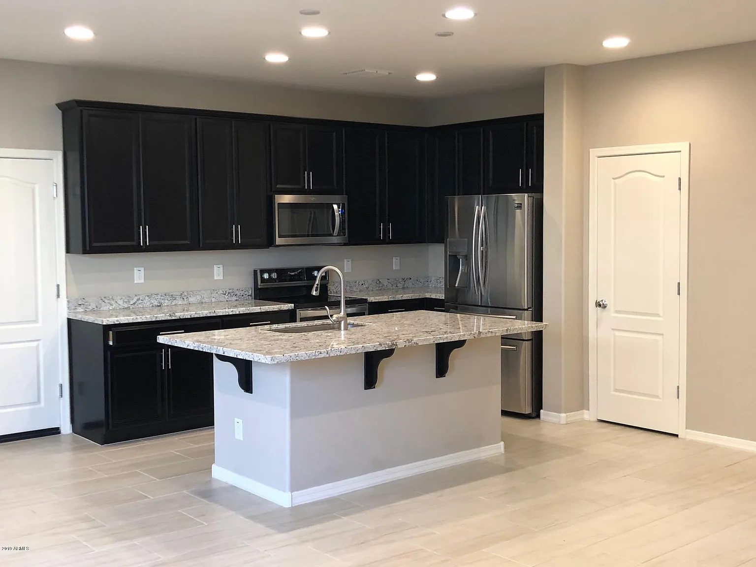 4 bed, 3.5 bath, 2101 sqft, $2,795 — Photo 4