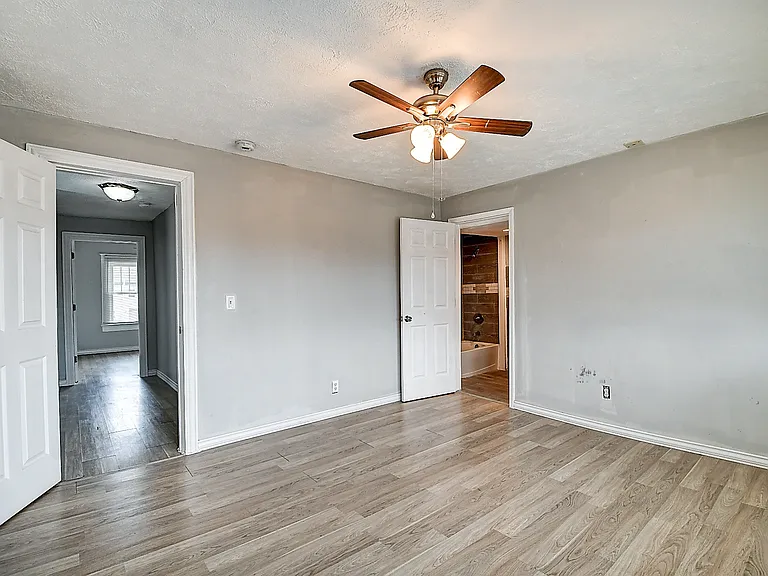 2915 N Talbott St — Photo 18