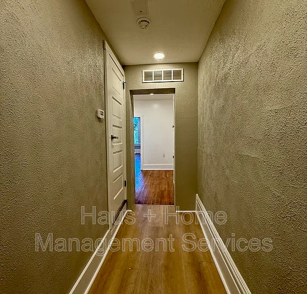 906 Penn Ave #C — Photo 6