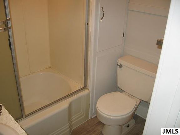 5th image of 1002 Wildwood Ave
