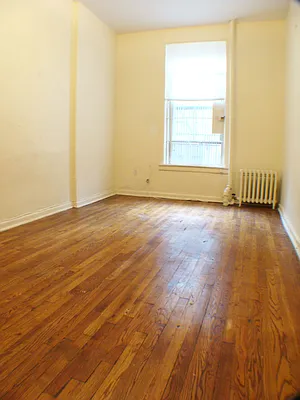 Rented by Rapid Realty Upper West Side LLC | media 40