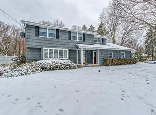 4579 Meadowridge Dr, Manlius, NY 13104