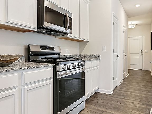 3rd image of 211 Norse Creek Dr