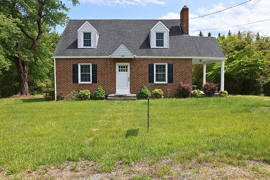 1st image of 32 Upland Dr