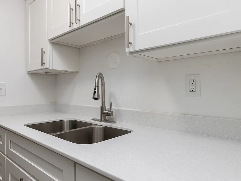Timberwood Apartments — Photo 32