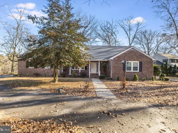 9820 N Shore Dr, Seaford, DE 19973