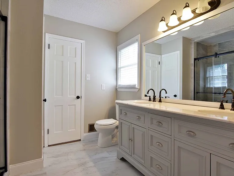 426 Forest Glen Dr — Photo 9