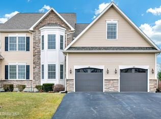 68 Beacon St, Ballston Spa, NY 12020