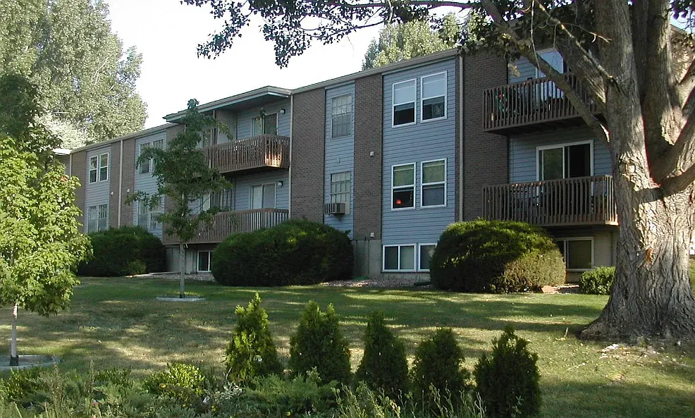 Cottonwood Dr, Louisville — Photo 2