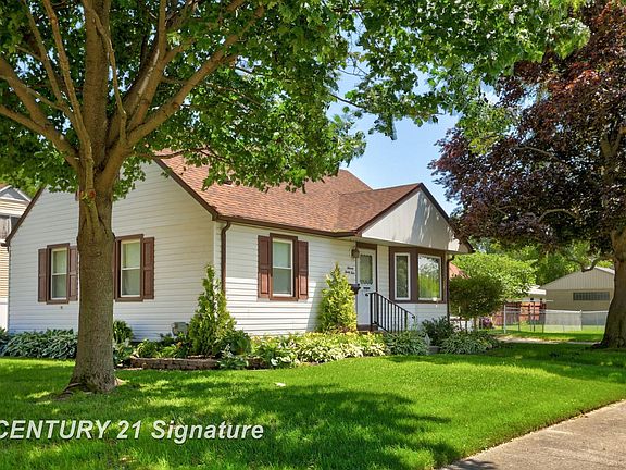 2nd image of 1134 Sutton St