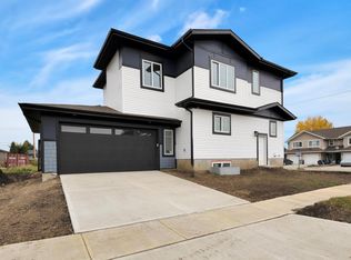 5001 51st Ave, Stettler, AB T0C2L0