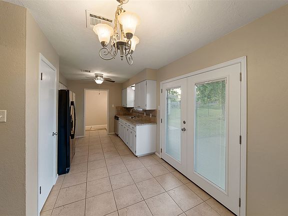 5th image of 6403 NW Maple Ave