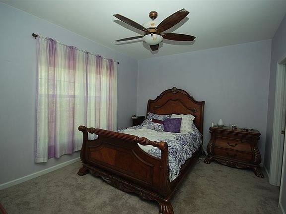 3rd image of 286 Snapdragon Rd