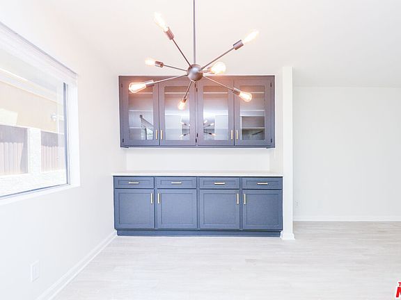 3rd image of 2602 Carnegie Ln #1