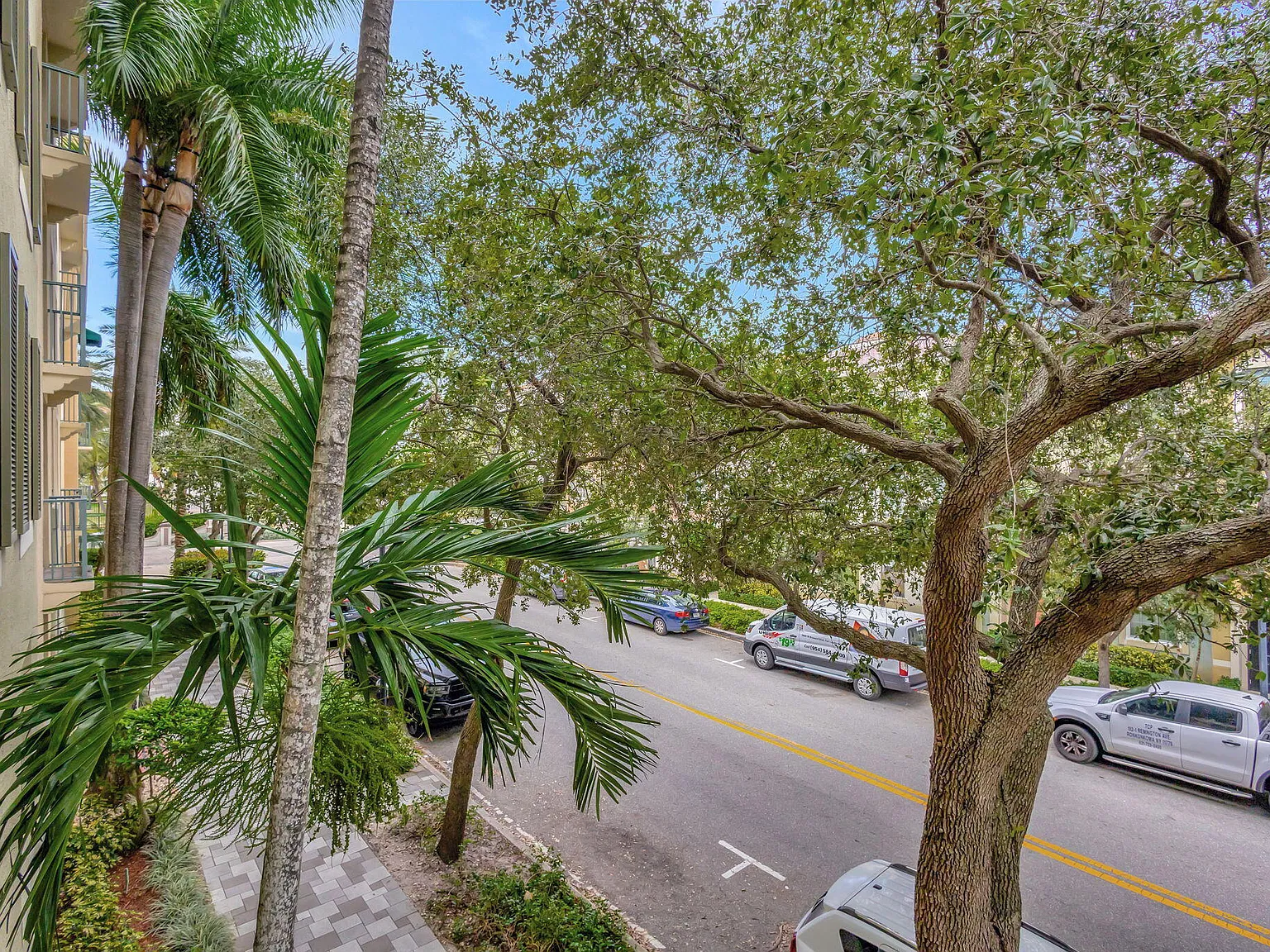 1 bed, 1.0 bath, 756 sqft, $2,950 — Photo 2