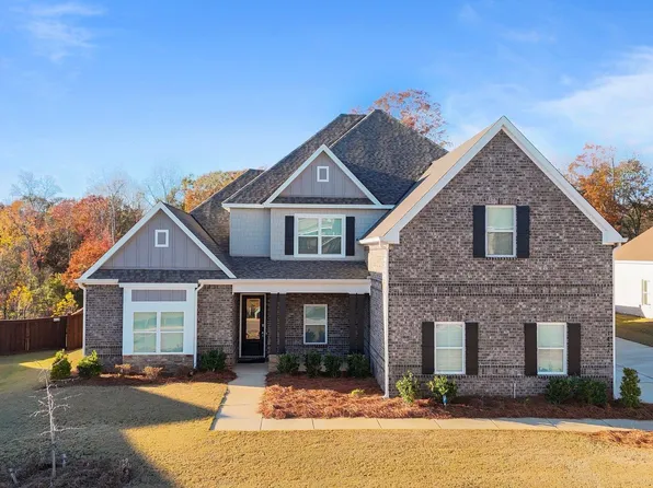 1421 Charleston Dr, Prattville, AL 36066