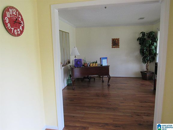 4th image of 1848 Marguerite St