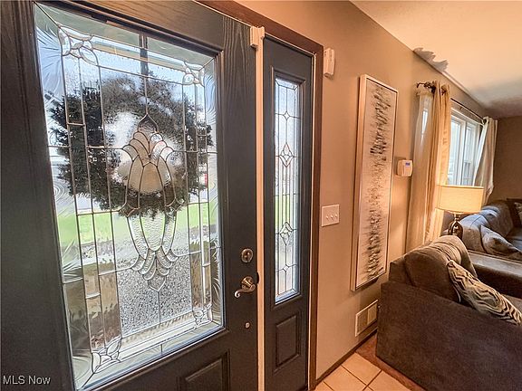 5th image of 224 Greenwood Dr