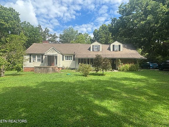 2nd image of 209 E Norton Rd