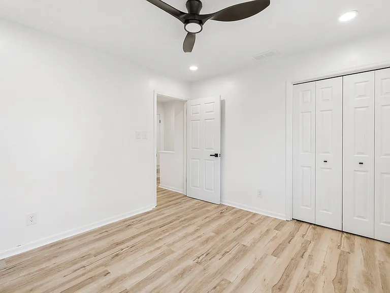120 Woodhouse Ln #A — Photo 17
