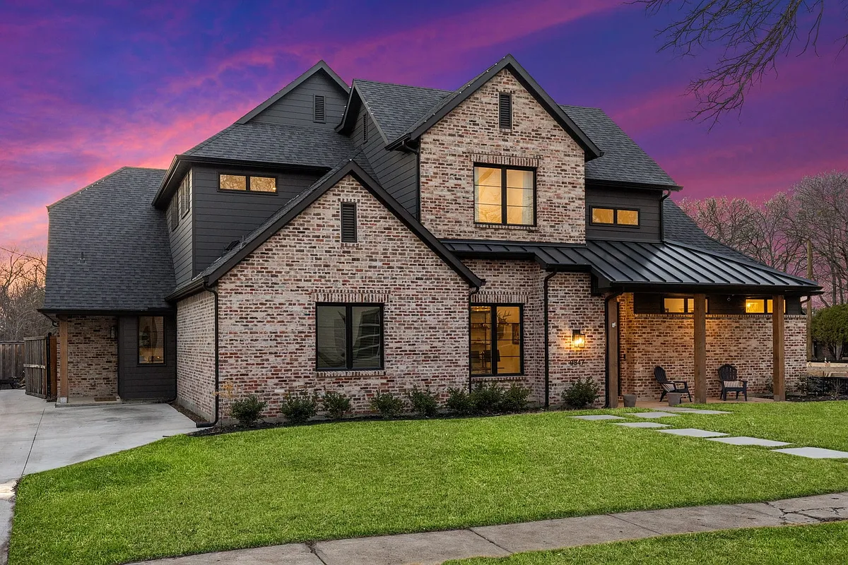 Building Photo - 9847 Mixon Dr