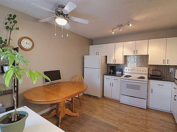 4th image of 10787 31st Ave NW #121