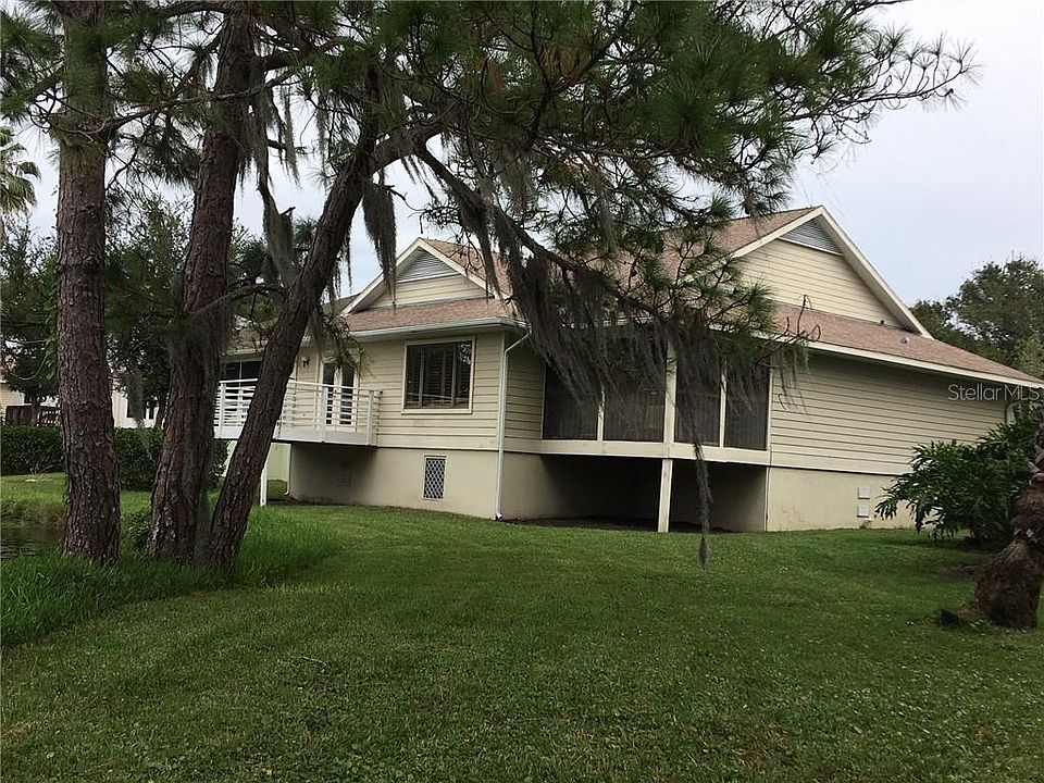2nd image of 1012 Teal Point