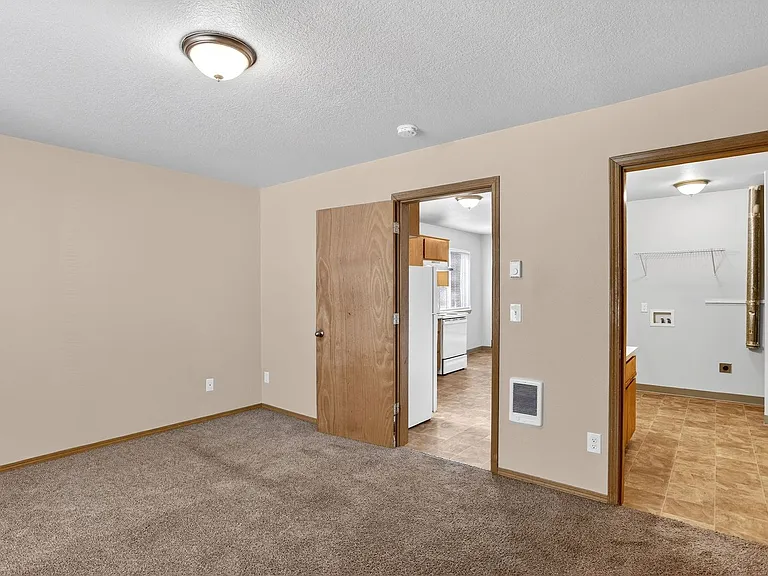 13024 SE Tessa St — Photo 9