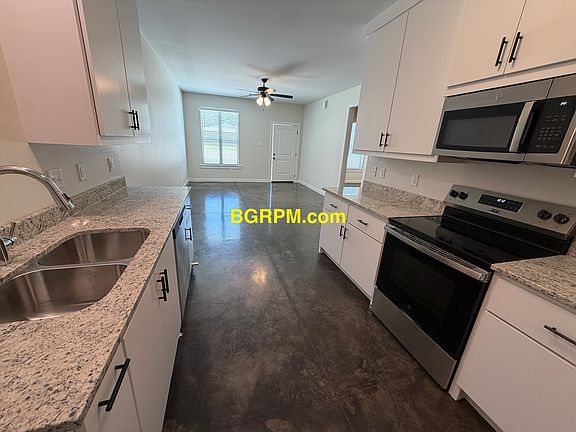 5th image of 612 S Spring St #612