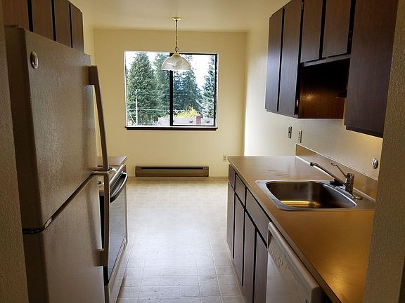 3rd image of 10733 Greenwood Ave N #302