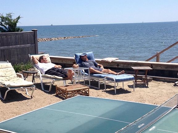 Ping pong or just lounge!