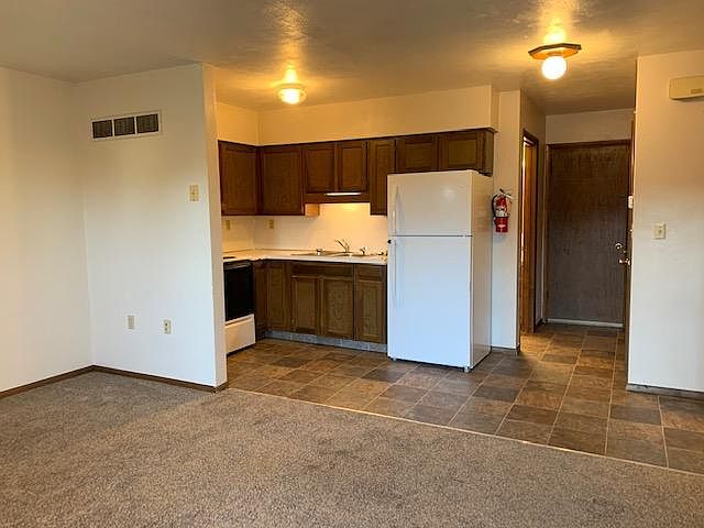 1st image of 215 E 15th St APT 7