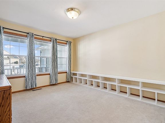 5th image of 1319 Ashford Ct NE