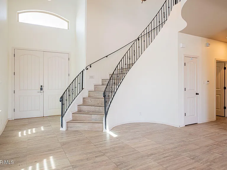1126 Ismael Robels Way — Photo 4