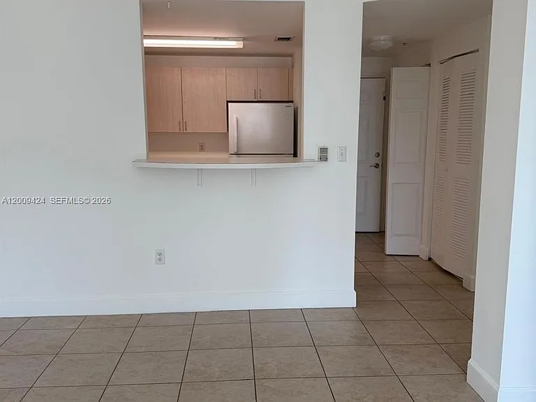 50 Menores Ave #518 — Photo 5