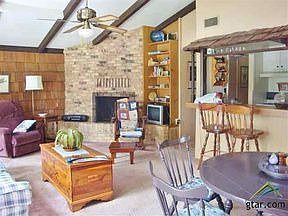 4th image of 2306 Circle Dr