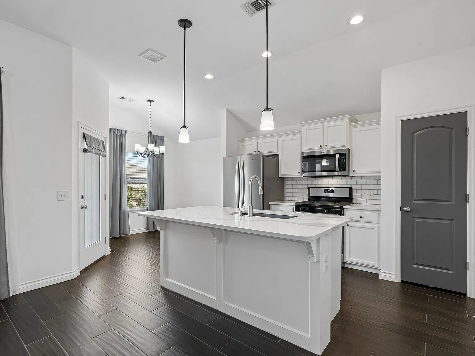 15721 Capulet Drive - 1 — Photo 2