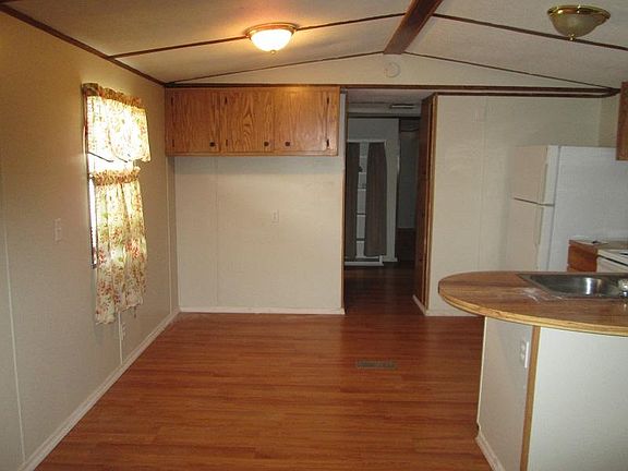4th image of 383 Evie Way