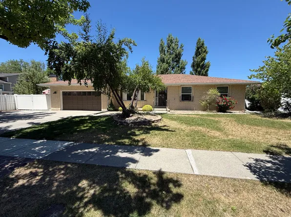 780 W Walden Hills Dr, Murray, UT 84123